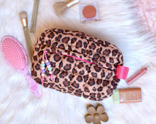 Load image into Gallery viewer, Quilted Scrunchies Leopard Pouch