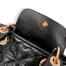 Load image into Gallery viewer, Black Heart-Quilted Bag