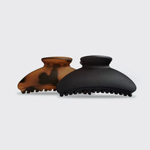 Load image into Gallery viewer, Medium Claw Clips 2pc - Recycled Plastic