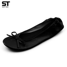 Load image into Gallery viewer, Silky Toes Foldable Flat Slipper Shoes