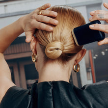 Load image into Gallery viewer, Oribe Supershine Smoothing Wax Stick
