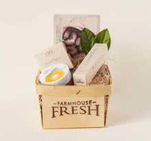 Load image into Gallery viewer, Beach Lip Gift Basket