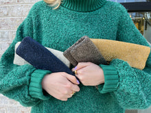 Load image into Gallery viewer, Handmade Beaded Fold Over Clutch
