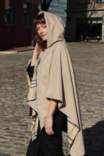 Load image into Gallery viewer, Camel &amp; Plaid RAINRAP
