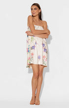 Load image into Gallery viewer, Wonderland Spa Wrap
