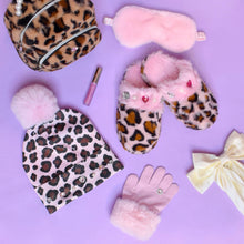 Load image into Gallery viewer, Leopard Print Hat &amp; Glove Set

